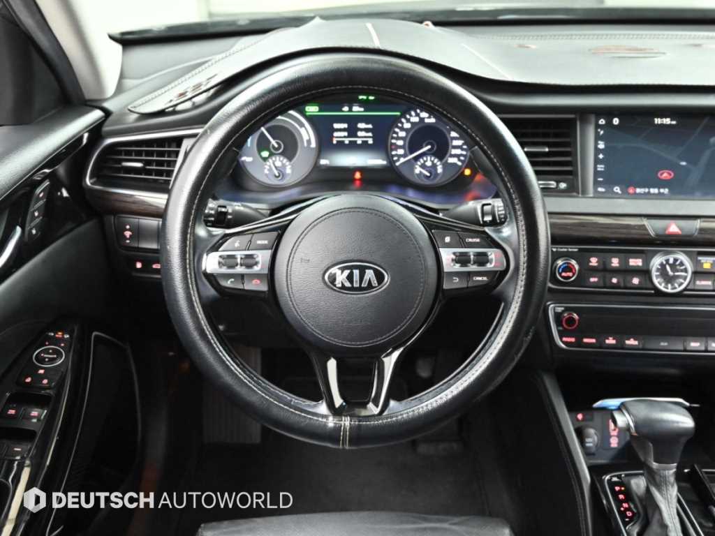 Kia K7 — photo 13