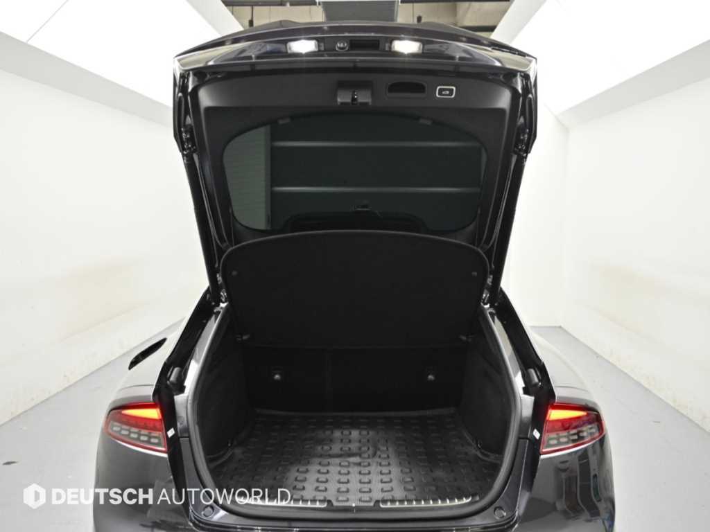 Kia Stinger — photo 19