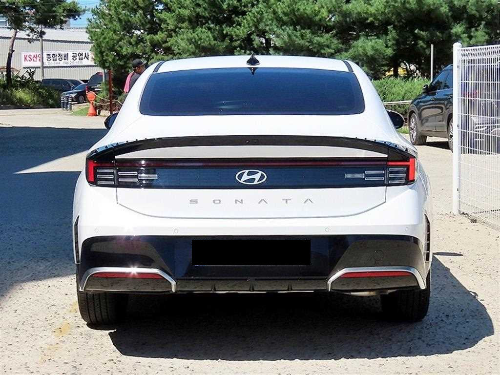 Hyundai Sonata — photo 04