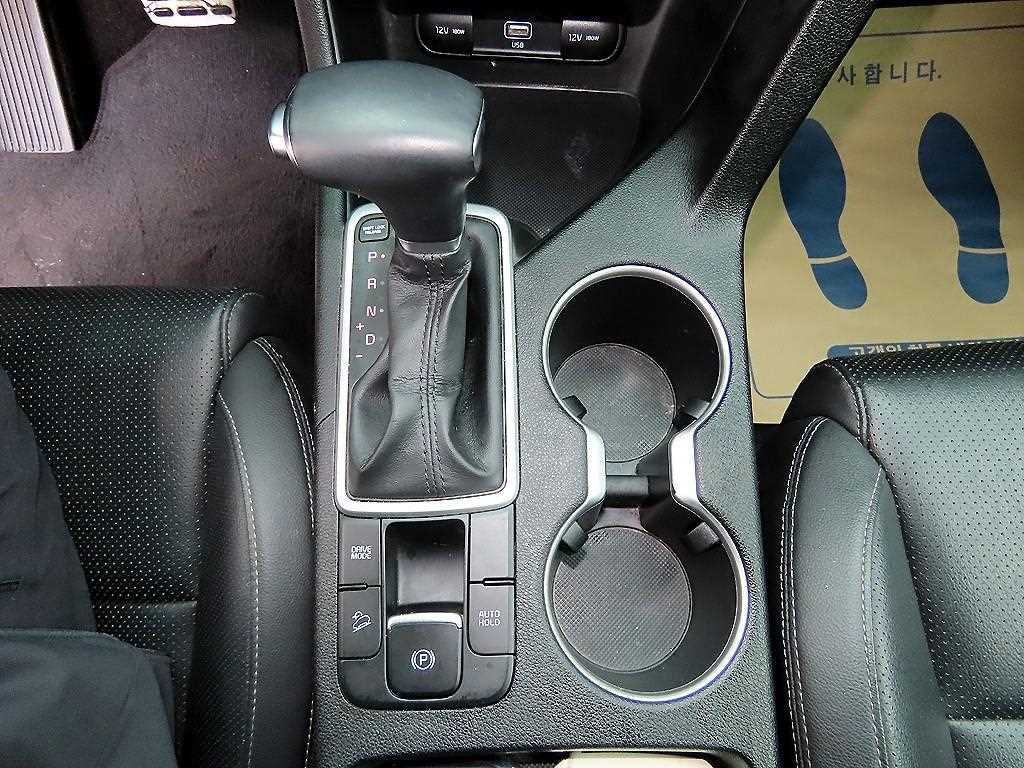 Kia Sportage — photo 10