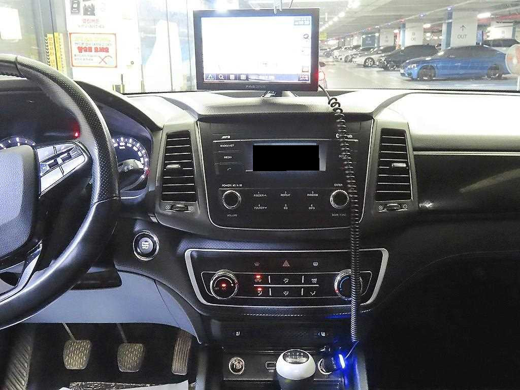 KGM Rexton — photo 11