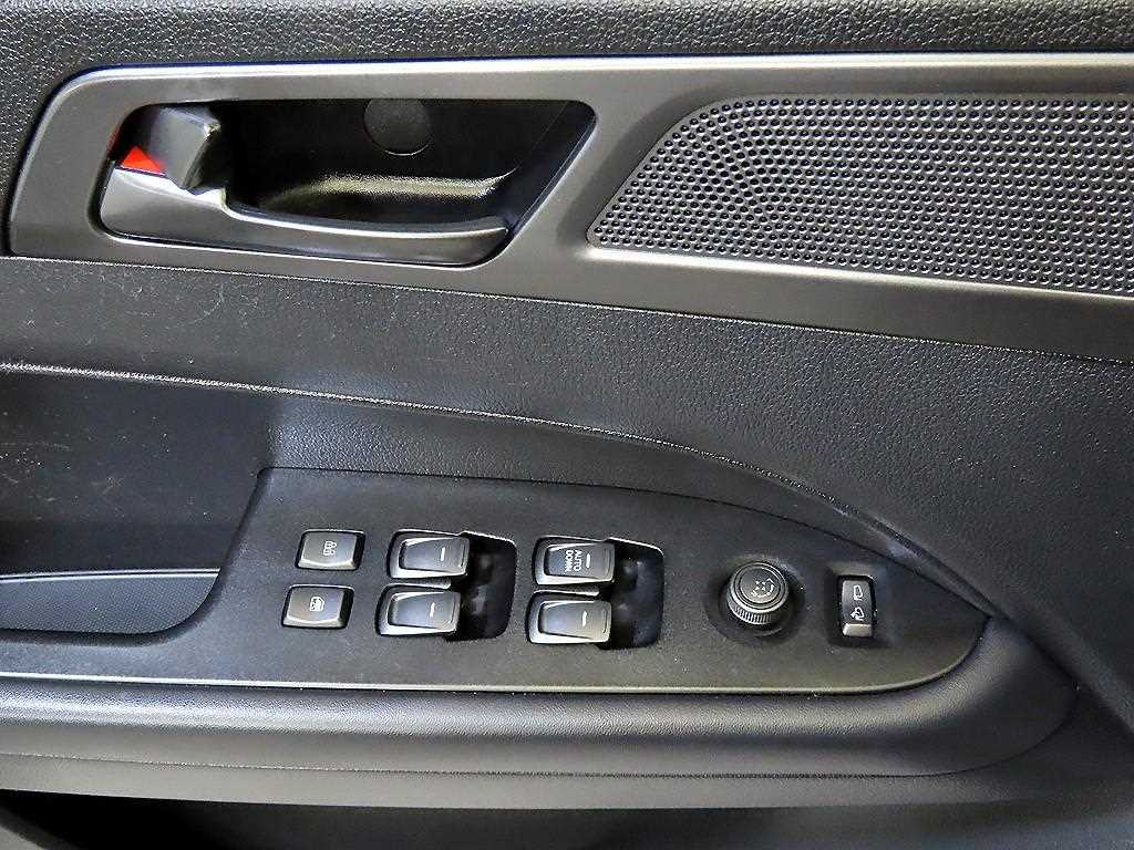KGM Rexton — photo 14