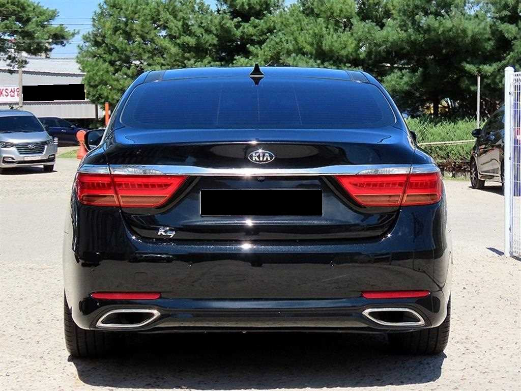 Kia K9 — photo 04