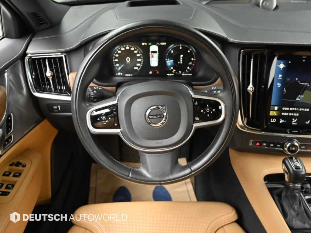 Volvo S90 — photo 13