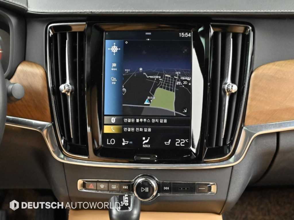 Volvo S90 — photo 14
