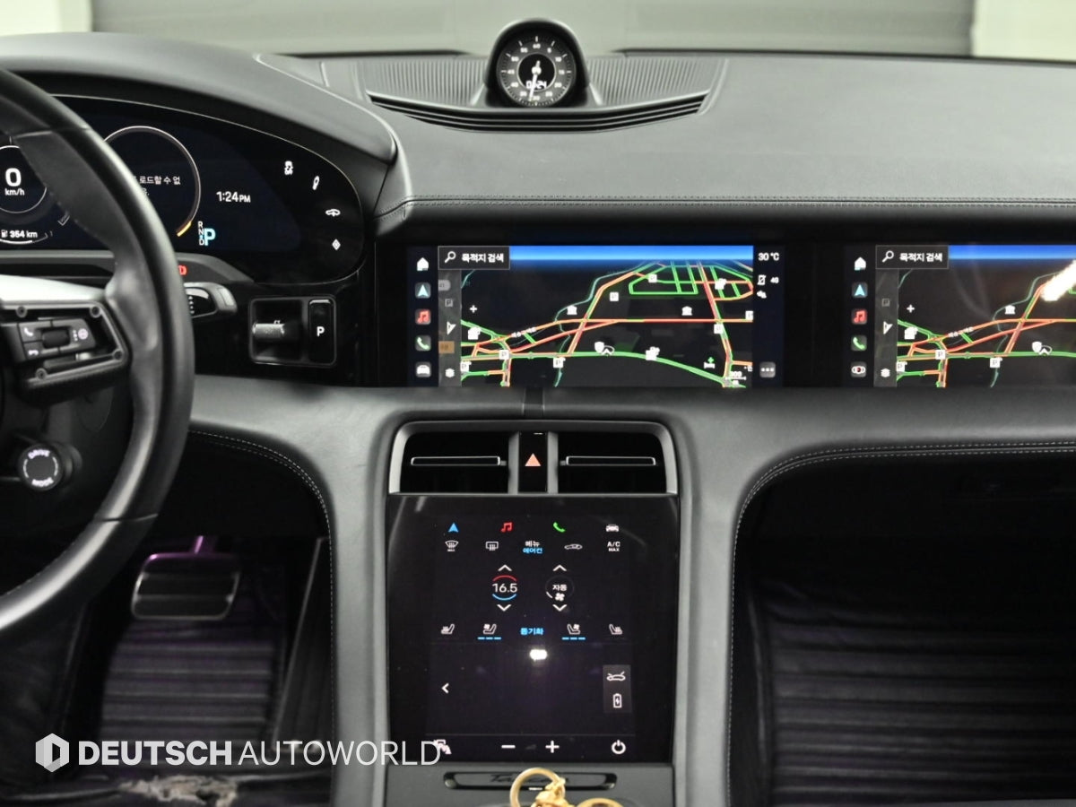 Porsche Taycan — photo 14