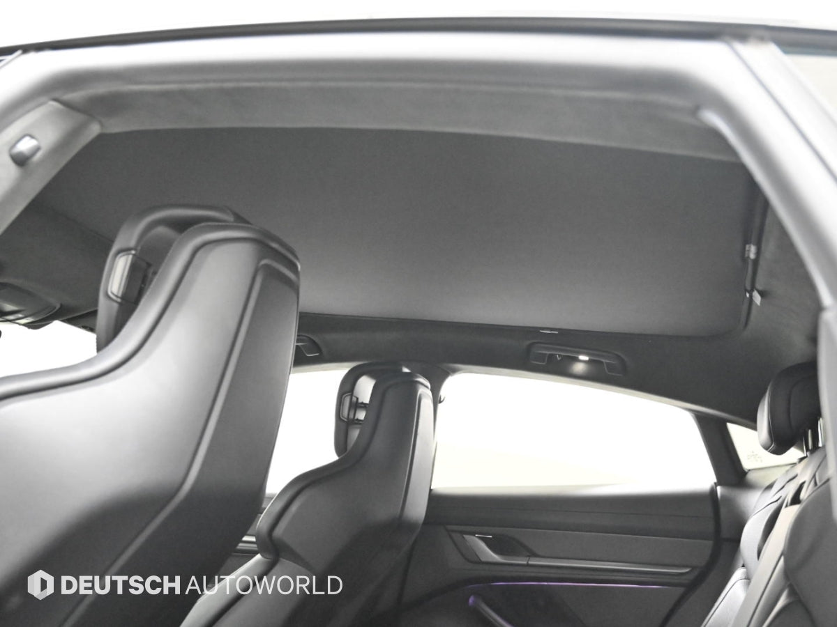 Porsche Taycan — photo 18