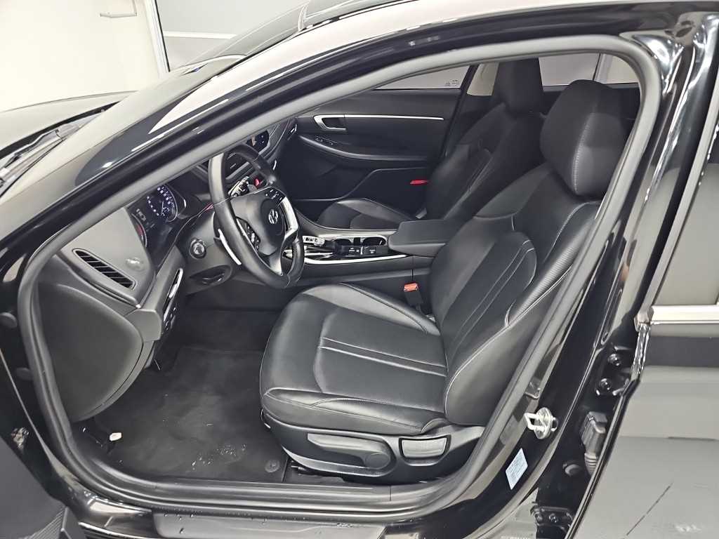 Hyundai Sonata — photo 11