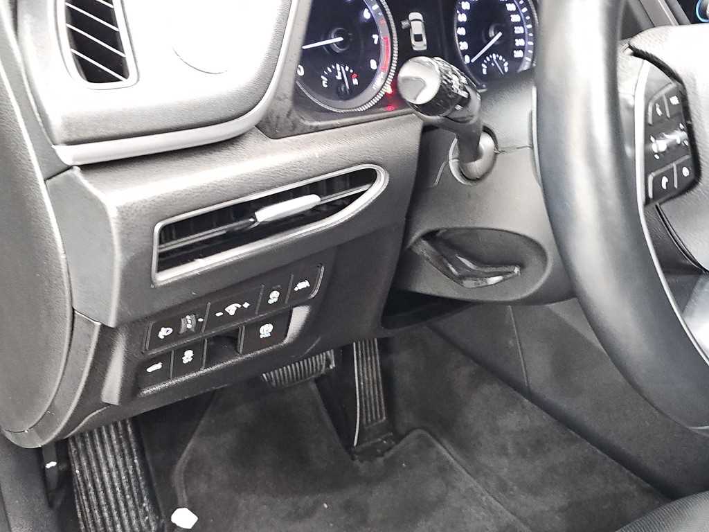 Hyundai Sonata — photo 17