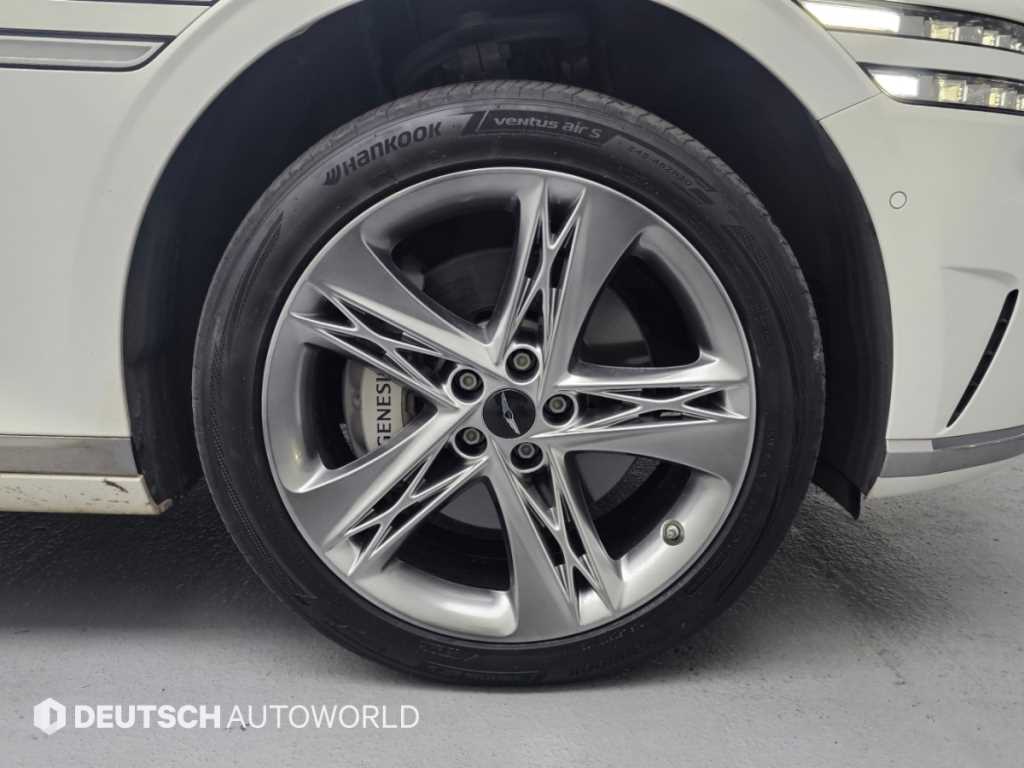 Genesis G90 — photo 05