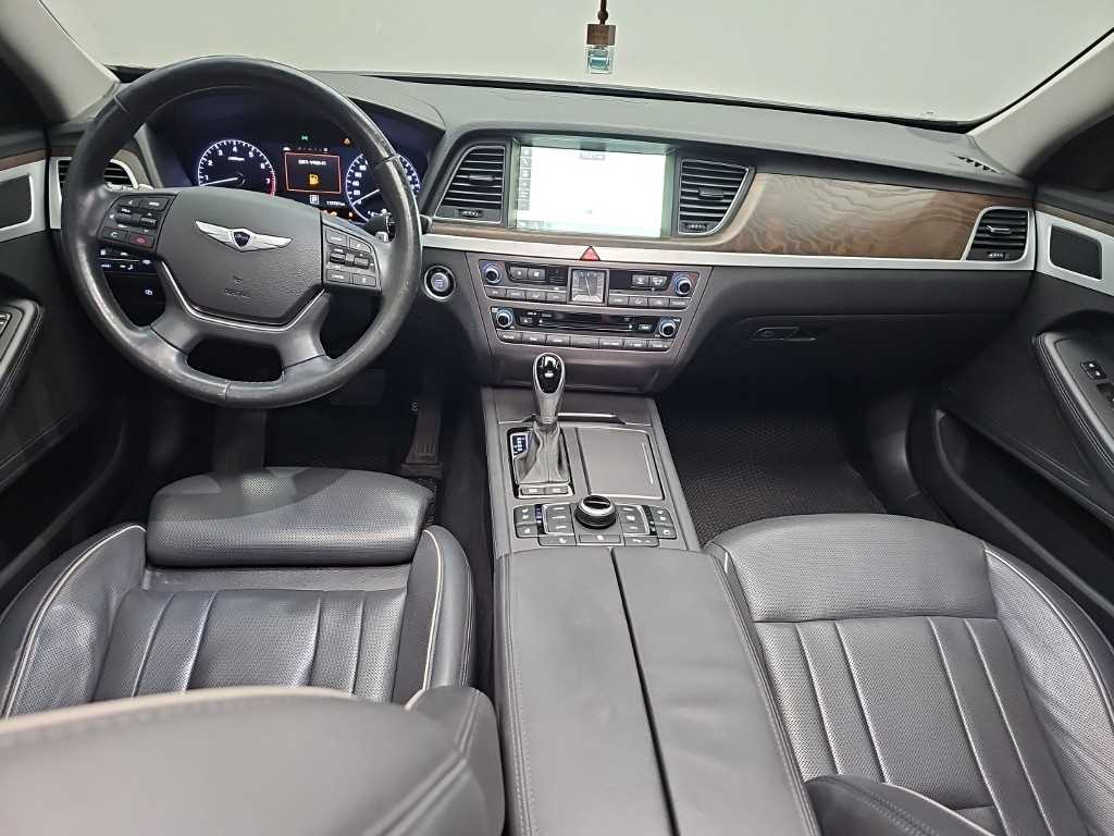 Hyundai Genesis — photo 07