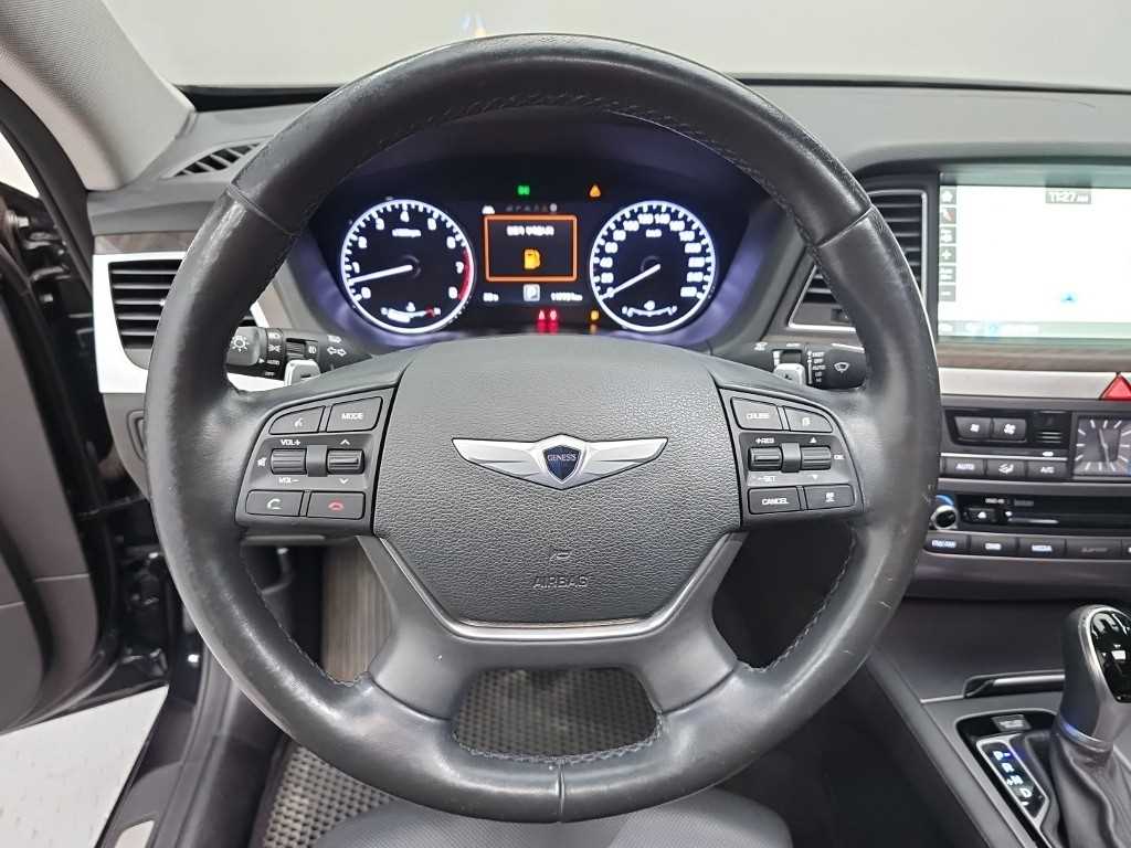 Hyundai Genesis — photo 09