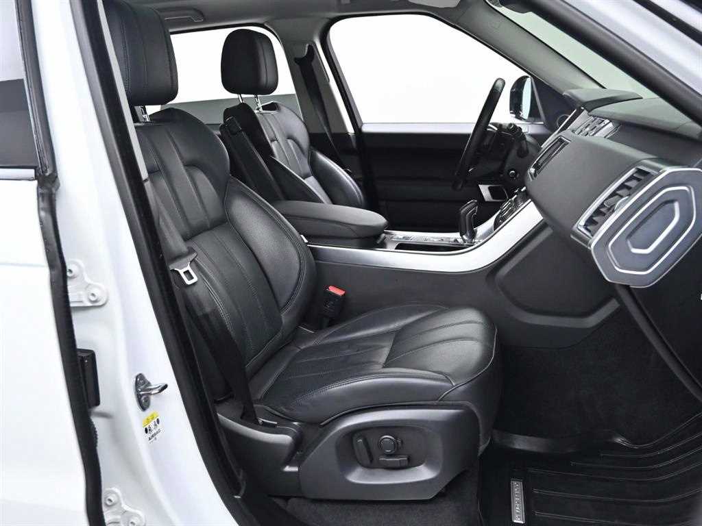 Land Rover Range Rover Sport — photo 10