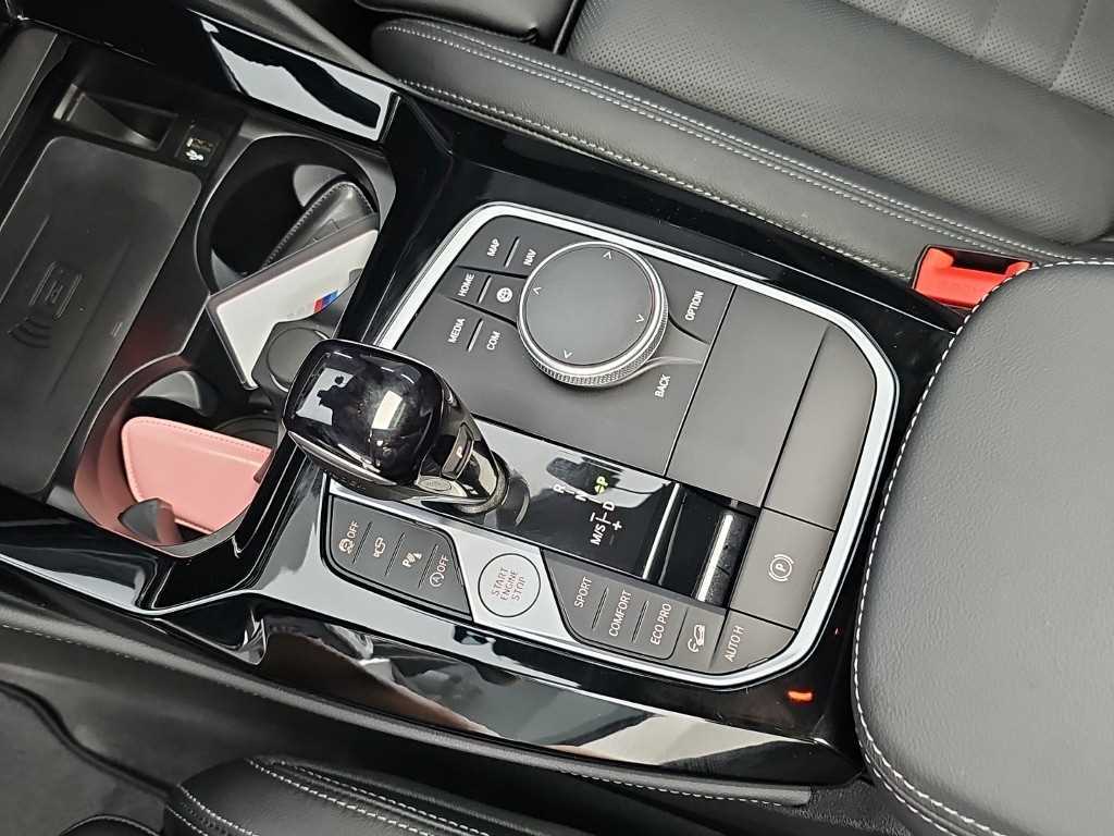 BMW X4 — photo 08