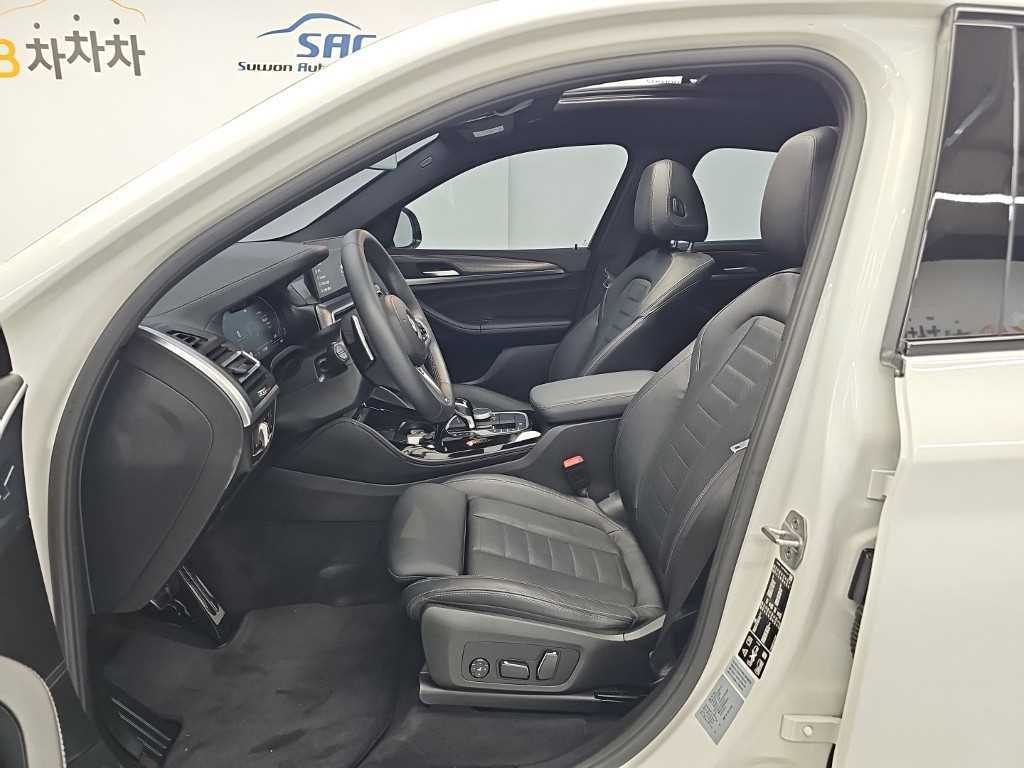 BMW X4 — photo 11