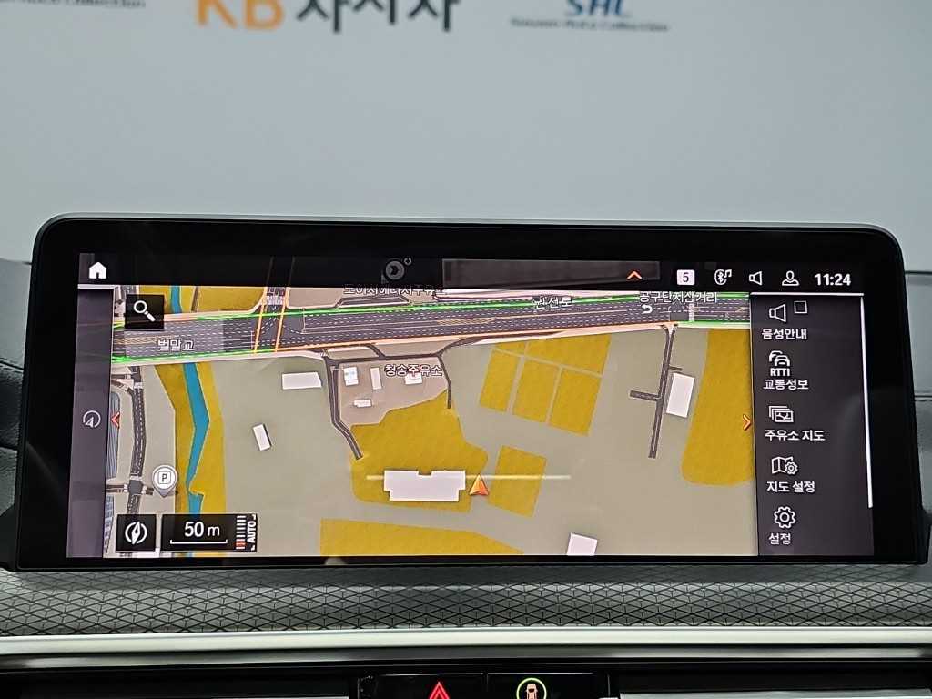 BMW X4 — photo 15