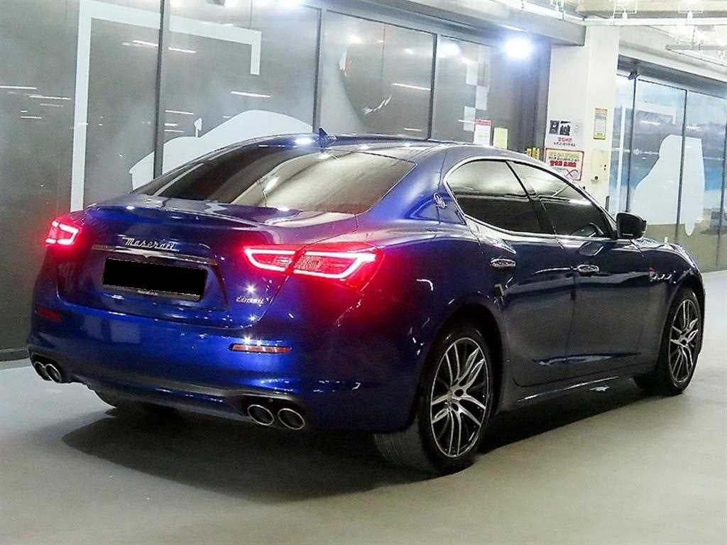 Maserati Ghibli — photo 04