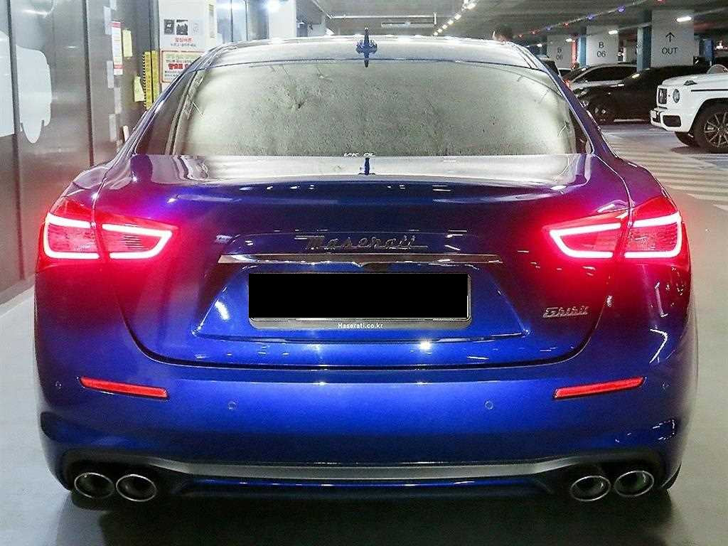 Maserati Ghibli — photo 05