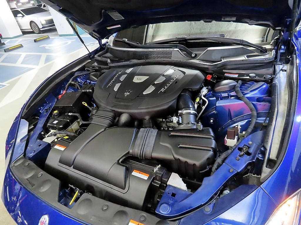 Maserati Ghibli — photo 19