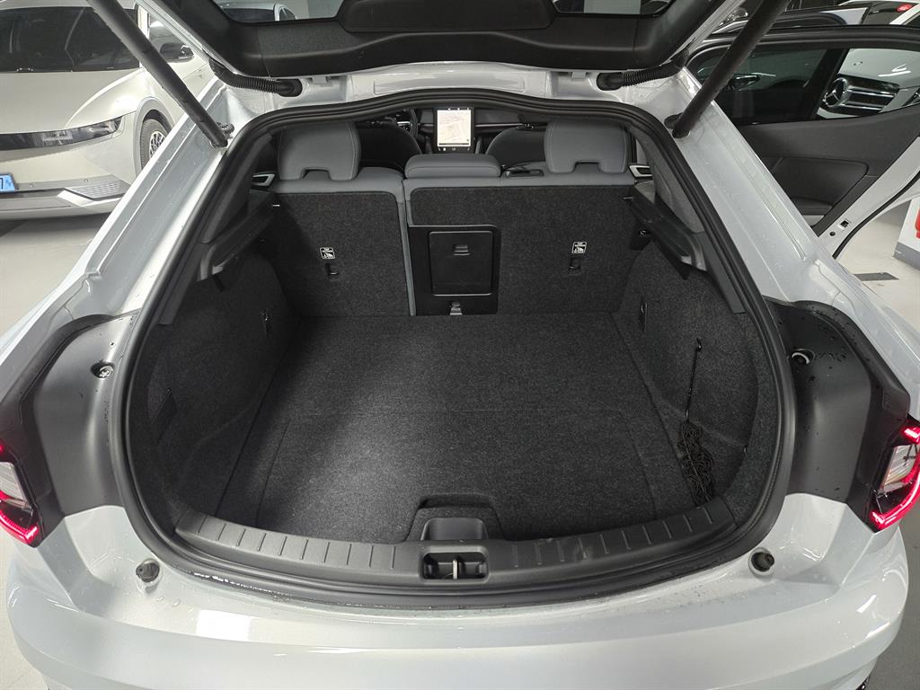 Polestar Polestar 2 — photo 17