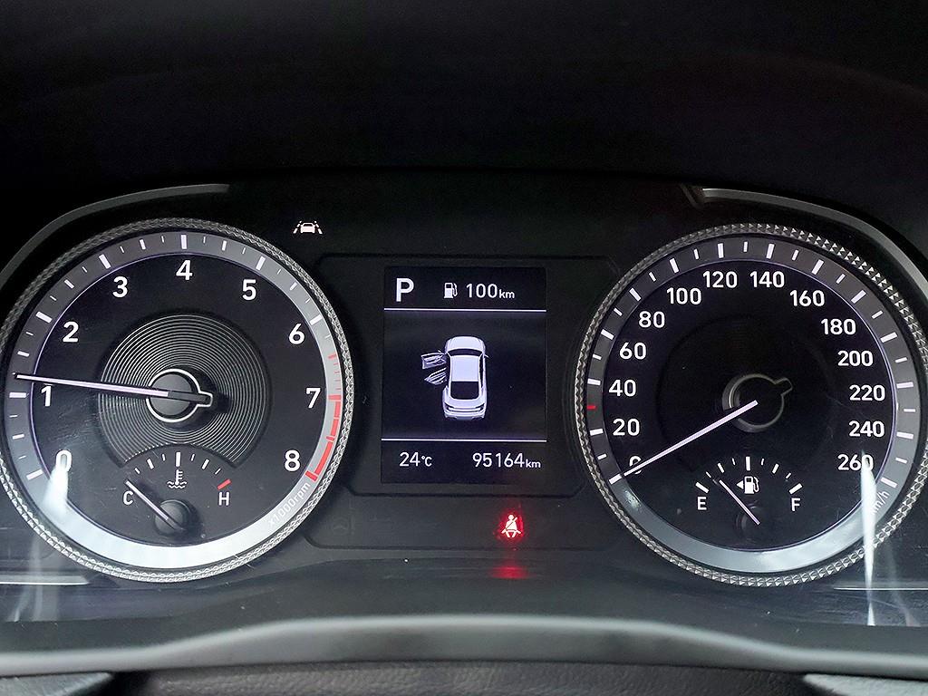 Hyundai Sonata — photo 06