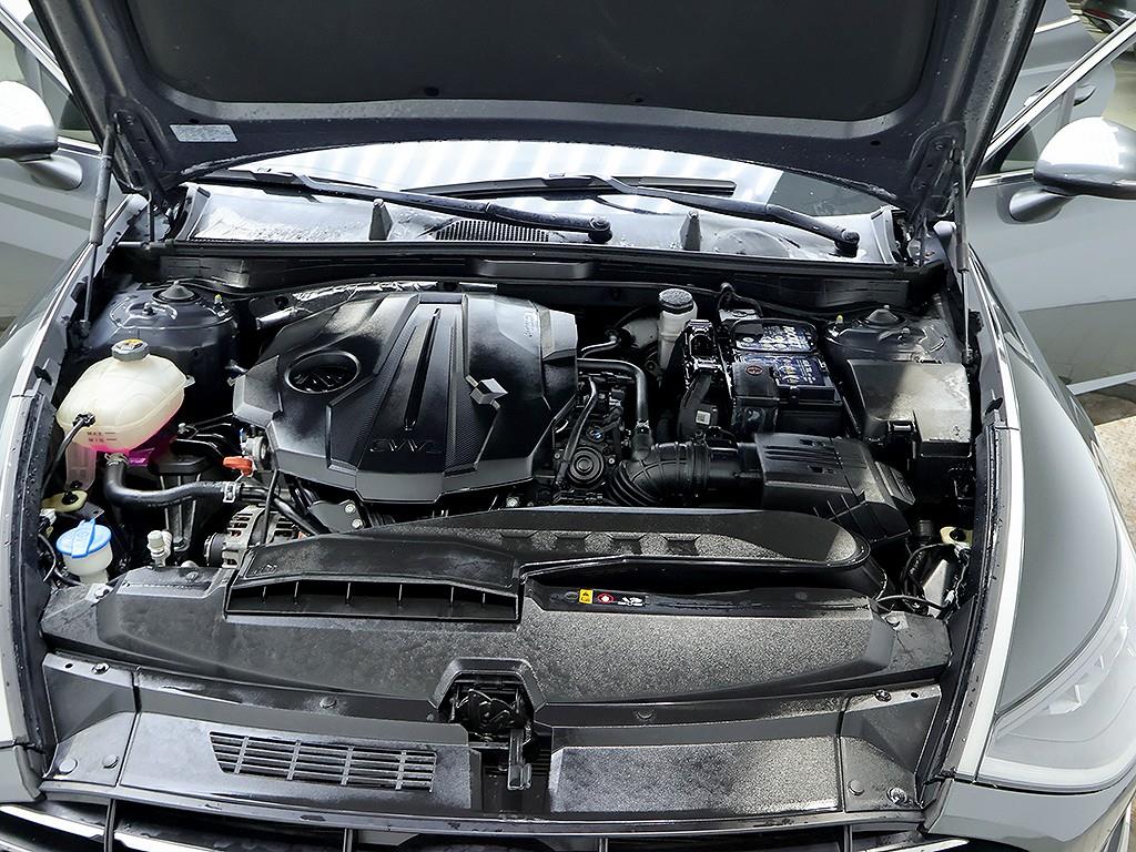 Hyundai Sonata — photo 08