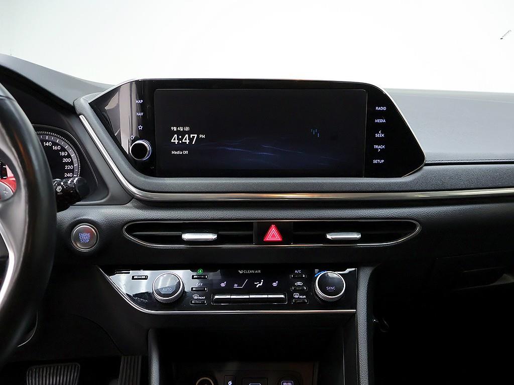 Hyundai Sonata — photo 09