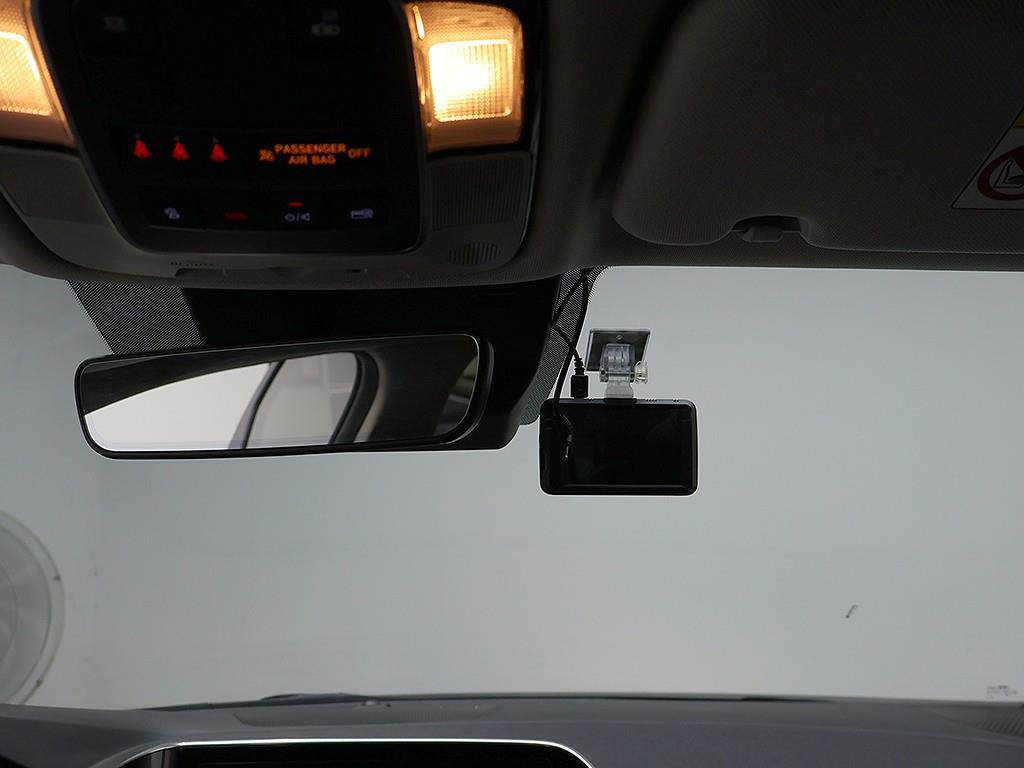 Hyundai Sonata — photo 17