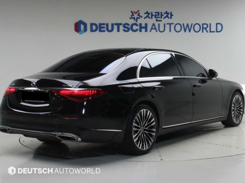 Mercedes-Benz S-Class — photo 02