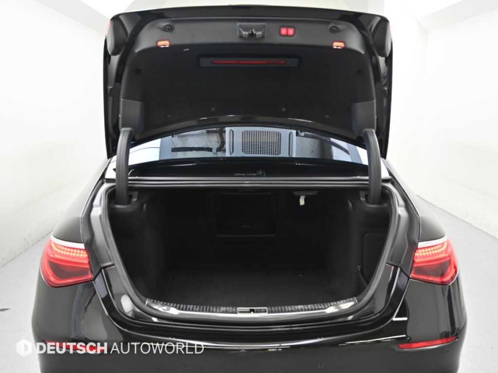 Mercedes-Benz S-Class — photo 19