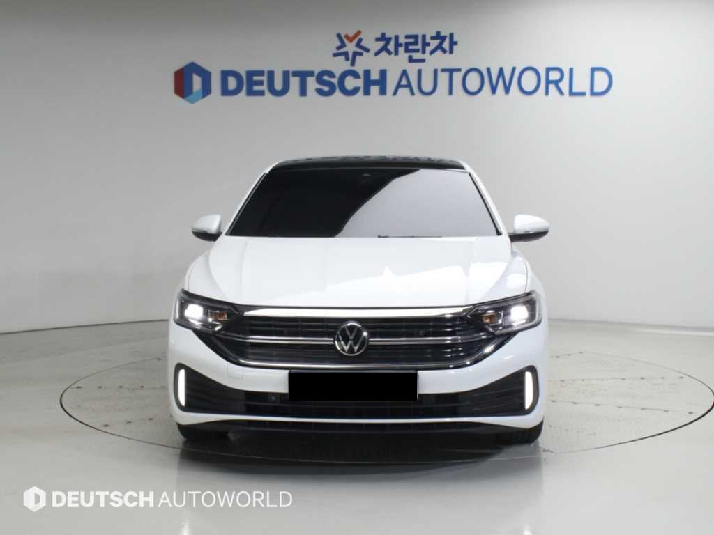 Volkswagen Jetta — photo 03