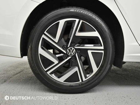Volkswagen Jetta — photo 05
