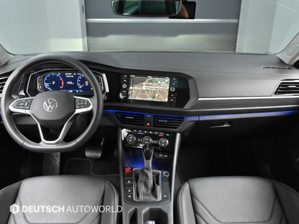 Volkswagen Jetta — photo 07