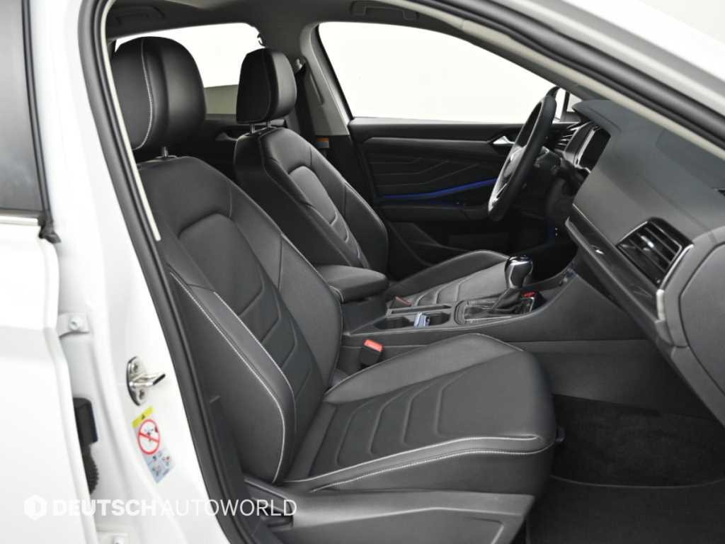 Volkswagen Jetta — photo 10