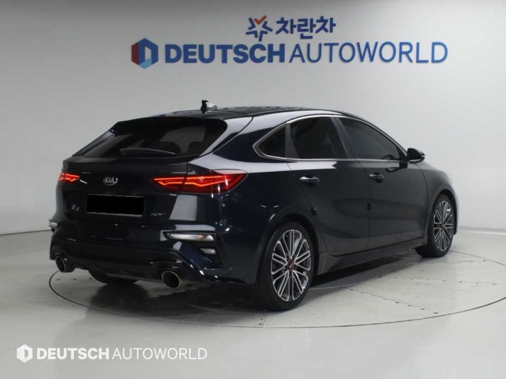 Kia K3 — photo 02