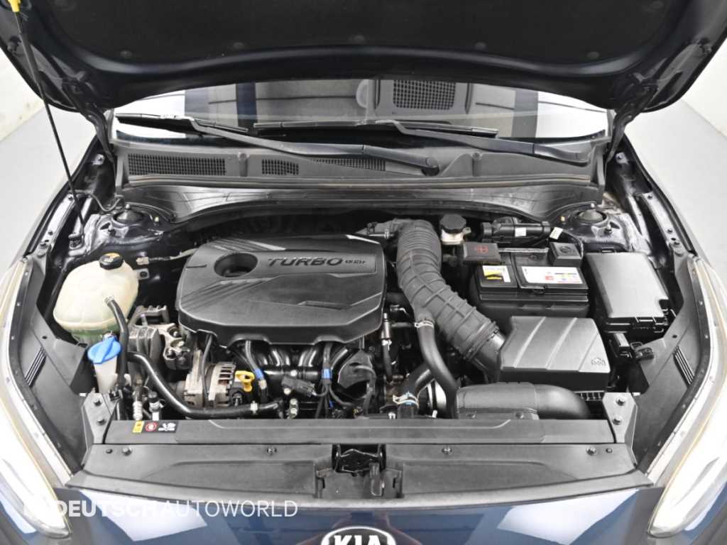 Kia K3 — photo 06