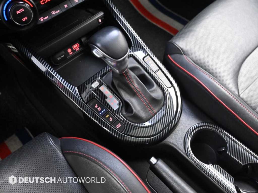 Kia K3 — photo 09