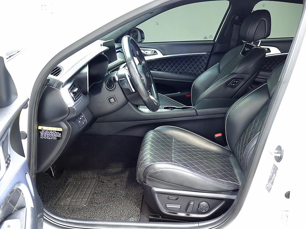 Genesis G70 — photo 11