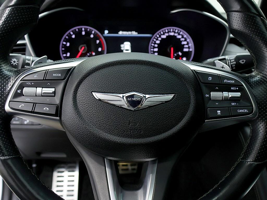 Genesis G70 — photo 14