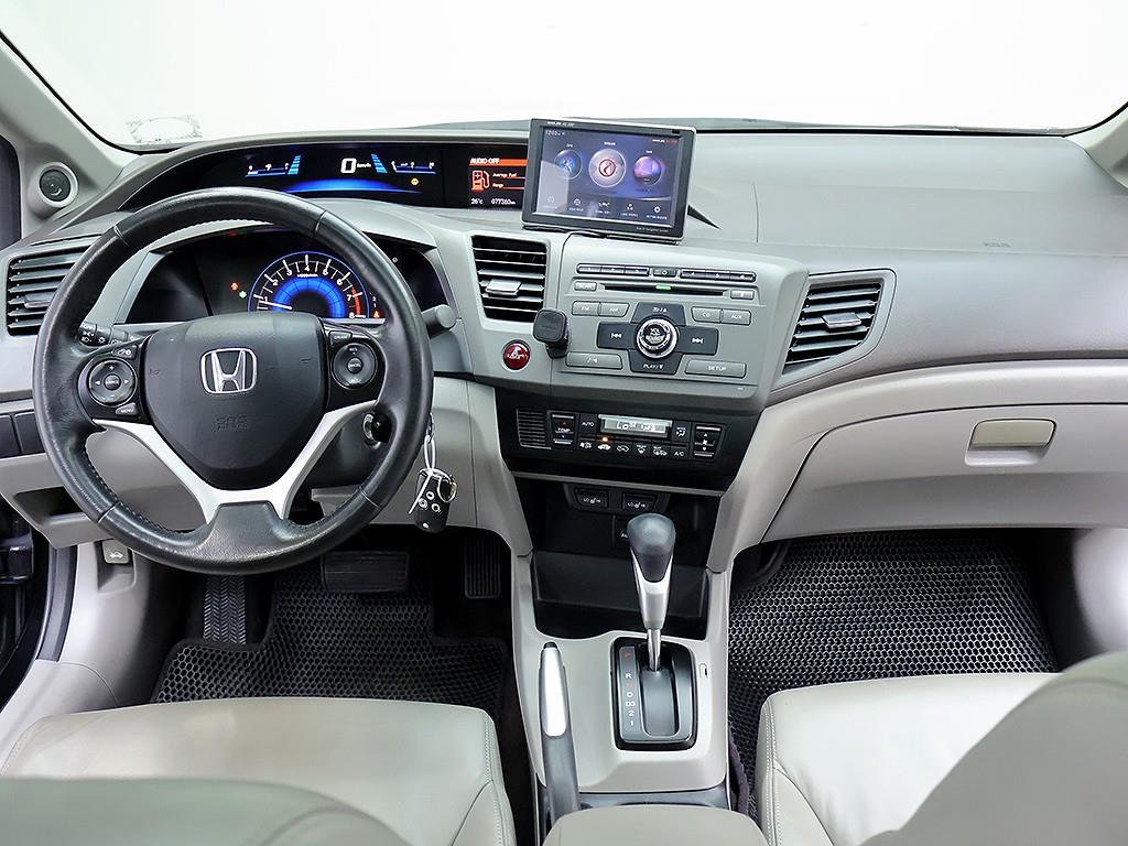 Honda Civic — photo 05