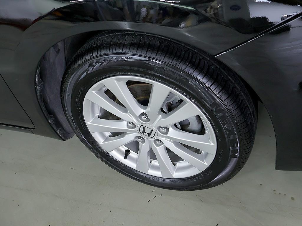 Honda Civic — photo 08