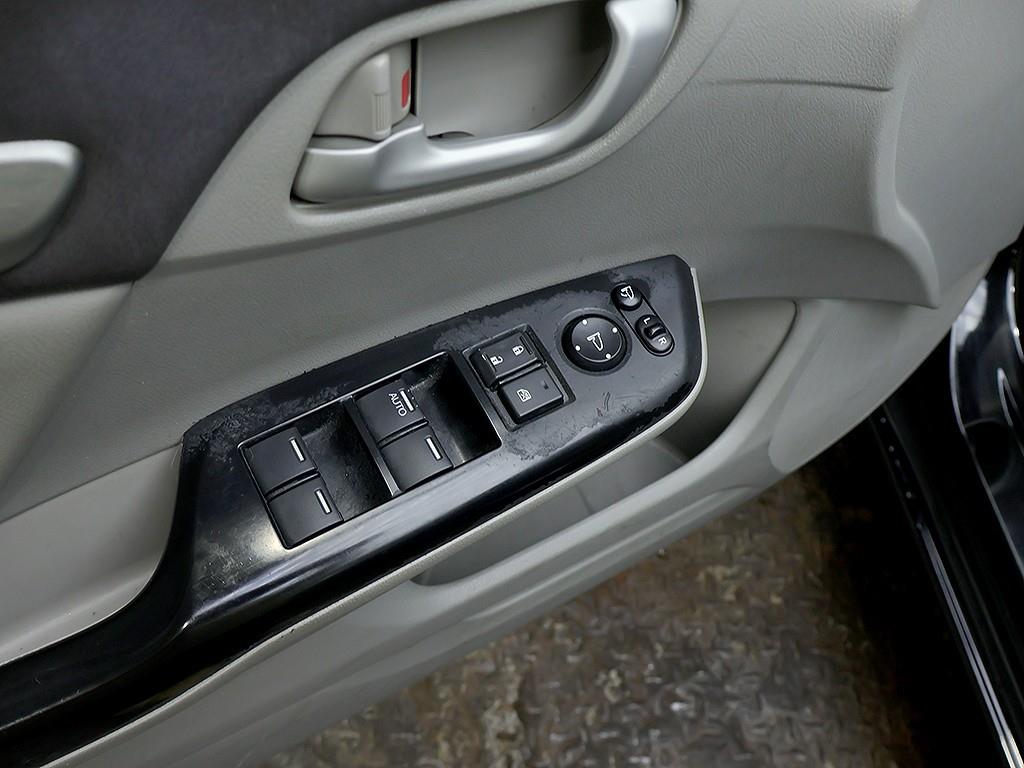 Honda Civic — photo 14