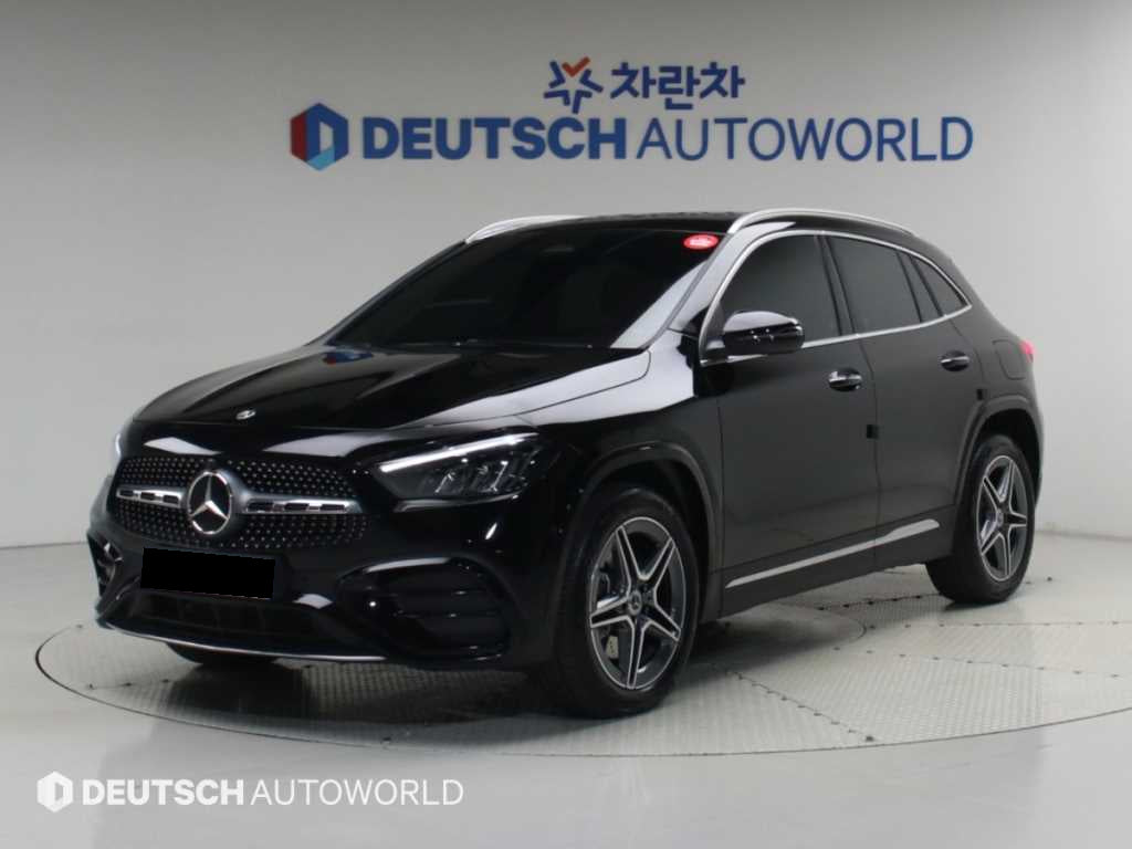 Mercedes-Benz GLA-Class — photo 01