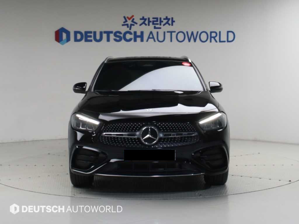 Mercedes-Benz GLA-Class — photo 03