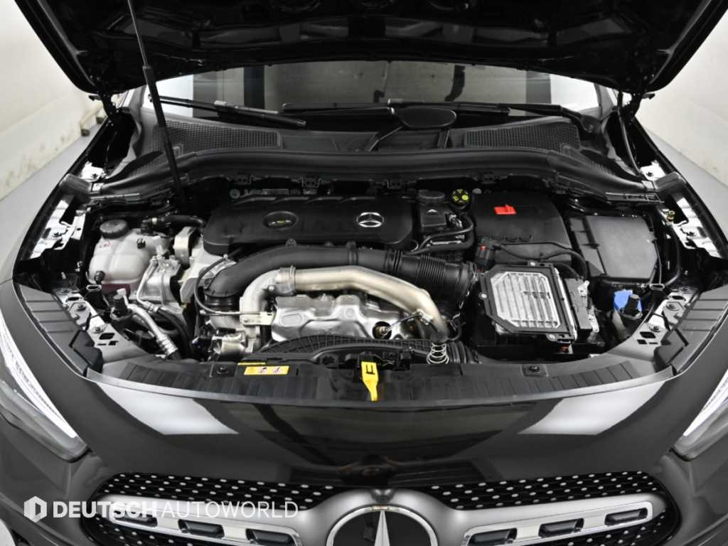 Mercedes-Benz GLA-Class — photo 06