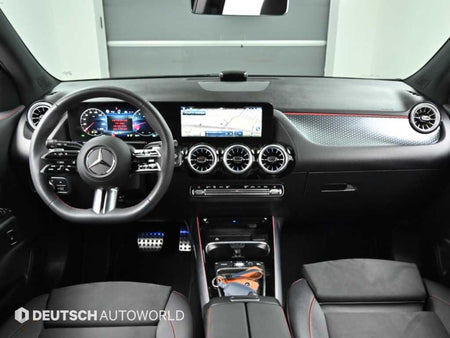 Mercedes-Benz GLA-Class — photo 07