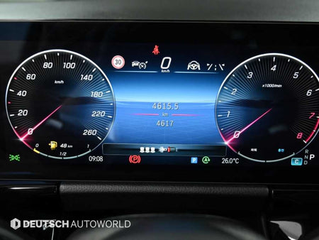 Mercedes-Benz GLA-Class — photo 08