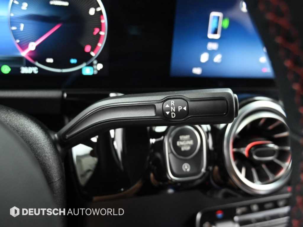 Mercedes-Benz GLA-Class — photo 09