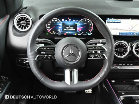 Mercedes-Benz GLA-Class — photo 13