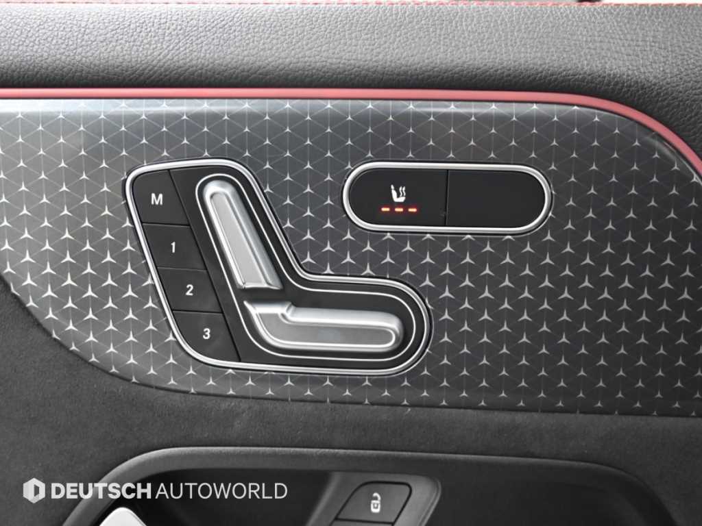 Mercedes-Benz GLA-Class — photo 17